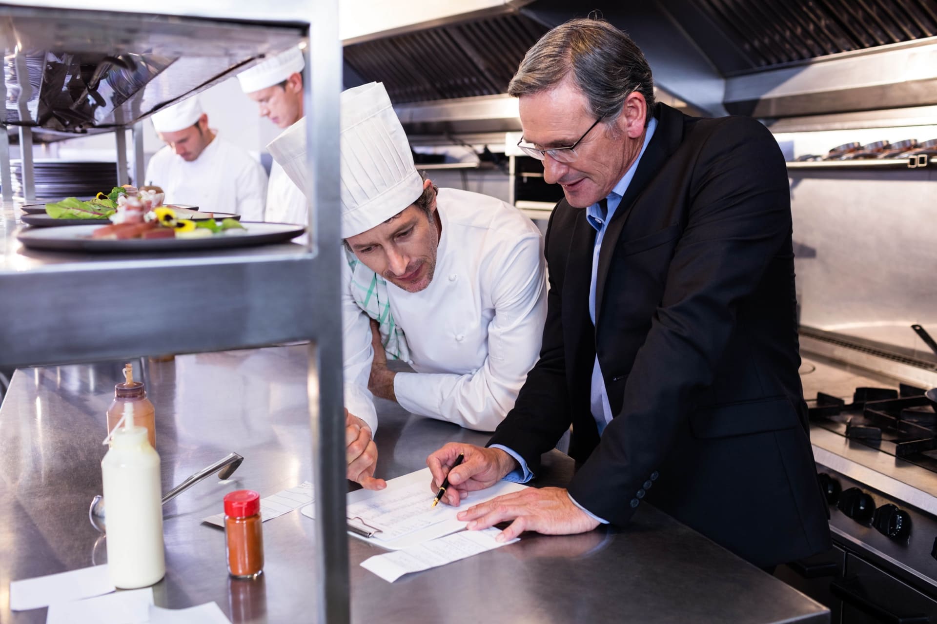 restaurant manager 2.jpg